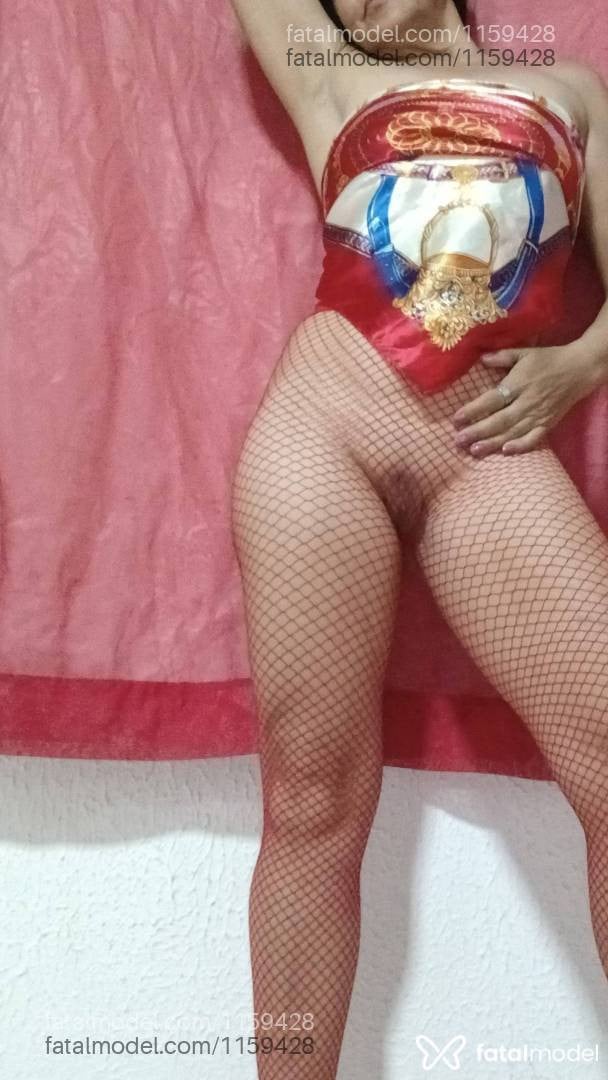 Acompanhante mulher morena (o) de olhos pretos - Rayssa
