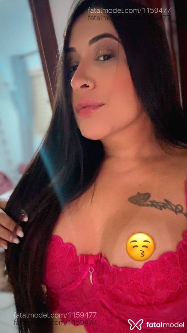 Acompanhante mulher com cabelo castanho de olhos castanhos - Emilin Fonseca