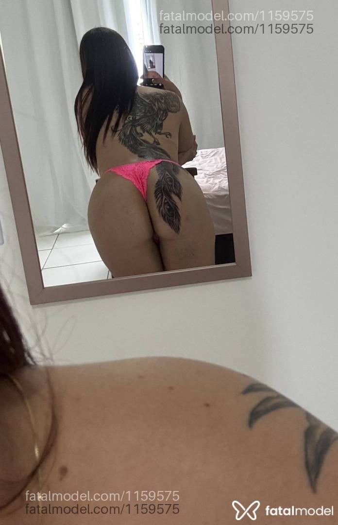 Acompanhante mulher com cabelo castanho de olhos castanhos - Agata