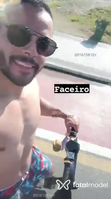 Acompanhante homem morena (o) de olhos castanhos em São José - Rodrigo