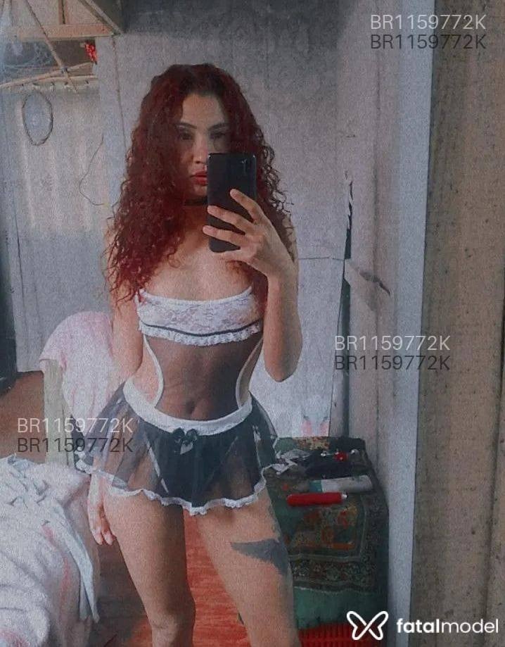 Acompanhante mulher ruiva (o) de olhos castanhos em Balneário Piçarras - Yemanjá