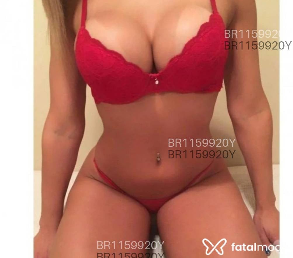 Acompanhante mulher com cabelo castanho de olhos verdes em Virtual - Juliana Duarte