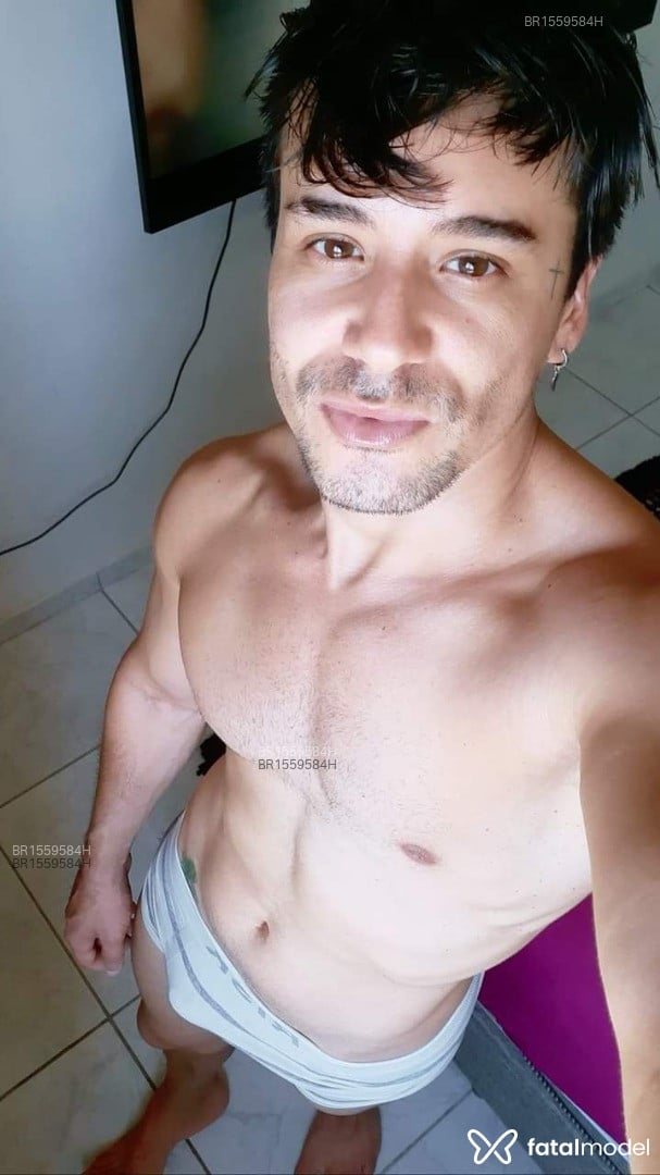 Acompanhante homem morena (o) de olhos castanhos em Indaial Acompanhante homem morena (o) de olhos castanhos em Indaial - Brum Abdallah