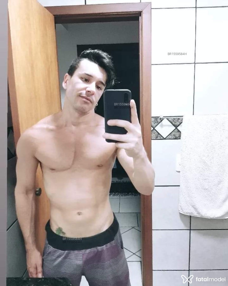 Acompanhante homem morena (o) de olhos castanhos em Indaial Acompanhante homem morena (o) de olhos castanhos em Indaial - Brum Abdallah