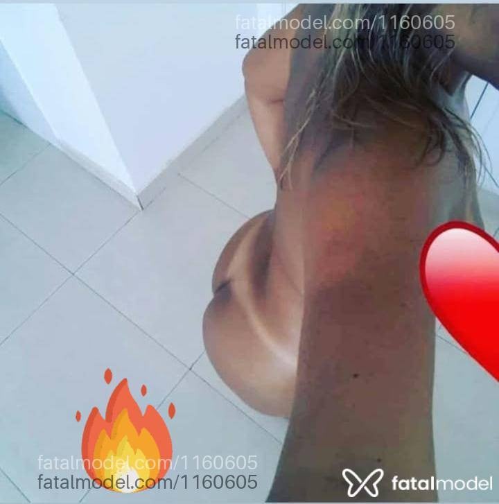 Acompanhante mulher loira (o) de olhos mel - Nanda Nobre