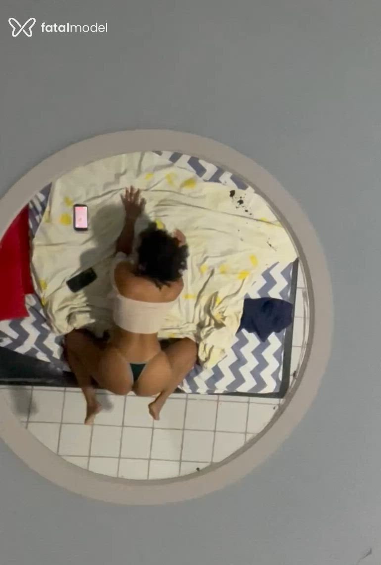 Acompanhante mulher morena (o) de olhos castanhos - Gpereira