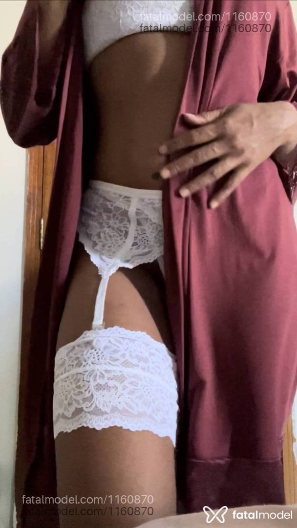 Acompanhante mulher morena (o) de olhos castanhos - Gpereira