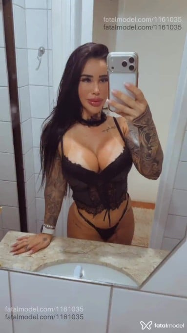 Acompanhante mulher morena (o) de olhos castanhos em São José Acompanhante mulher morena (o) de olhos castanhos em São José - Iza mello