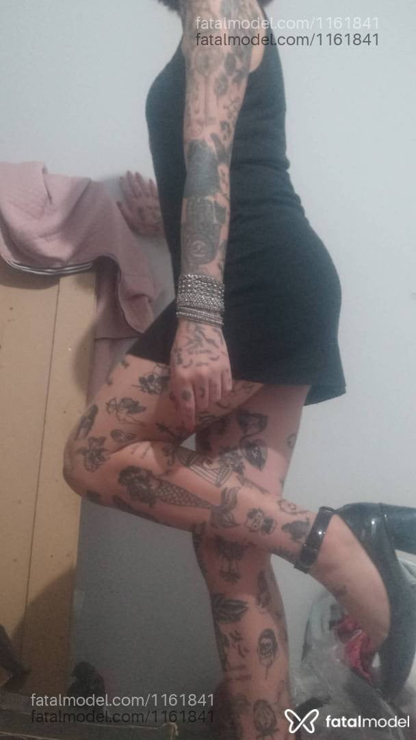 Acompanhante travesti com cabelo castanho de olhos mel em Califórnia - Menddy
