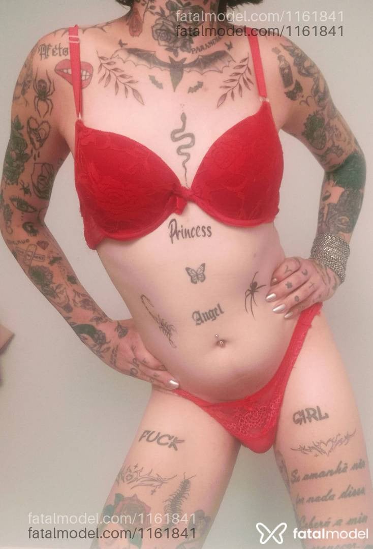 Acompanhante travesti com cabelo castanho de olhos mel em Califórnia - Menddy