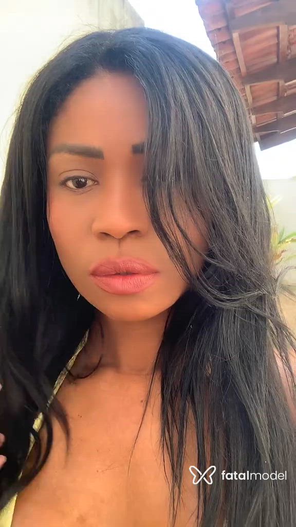 Acompanhante mulher morena (o) de olhos pretos - Amanda Linsss
