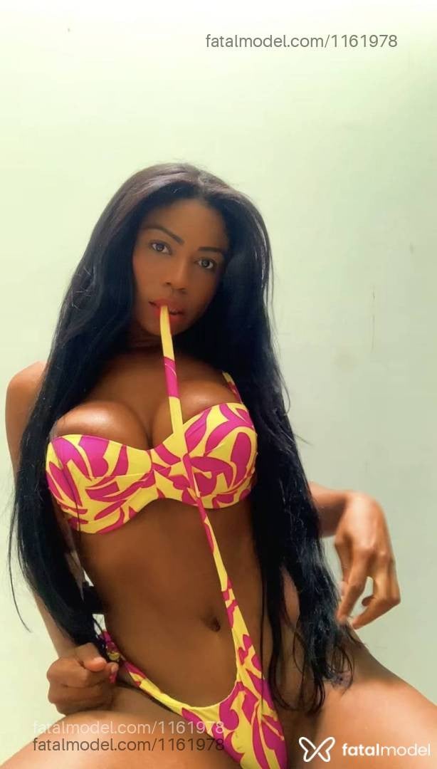 Acompanhante mulher morena (o) de olhos pretos em Dourados - Amanda Linsss