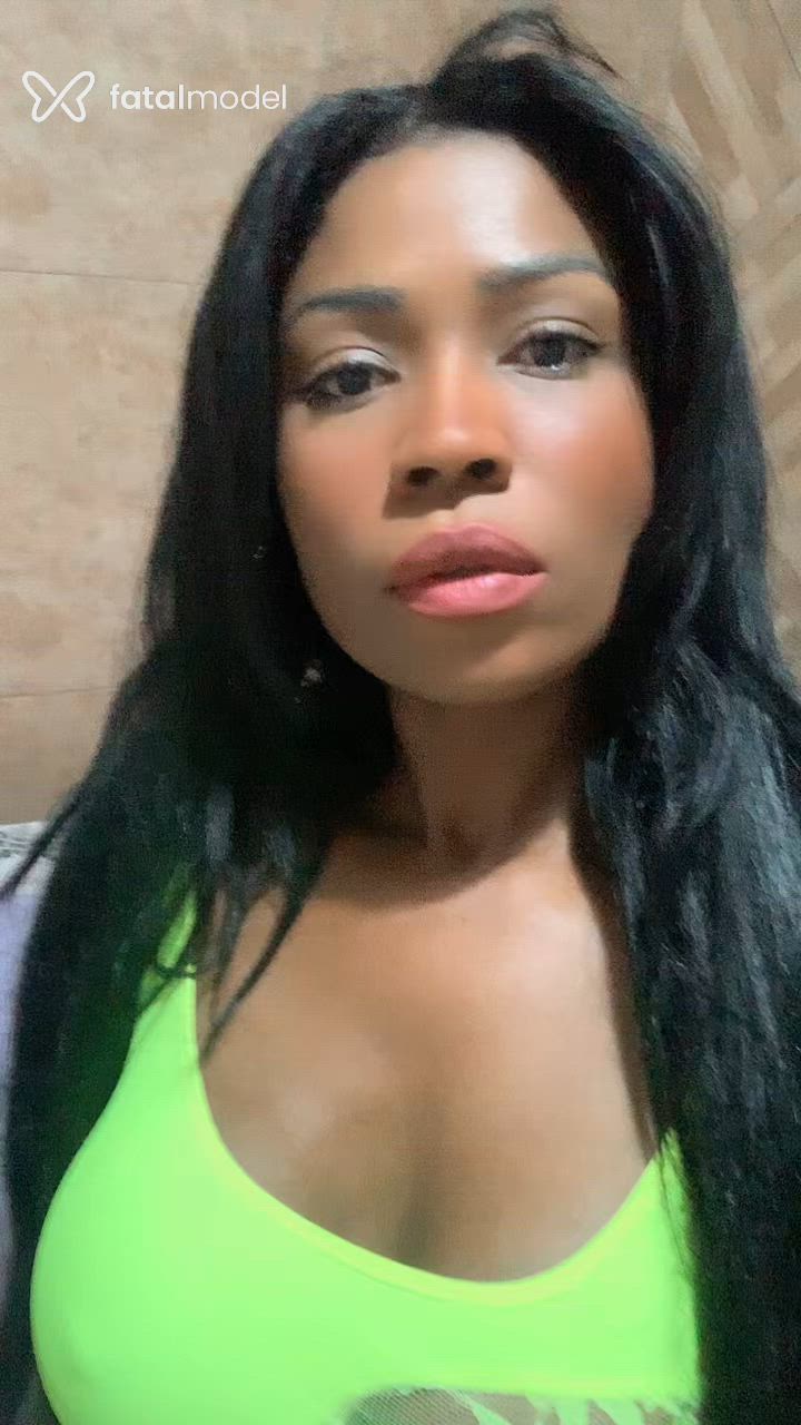 Acompanhante mulher morena (o) de olhos pretos - Amanda Linsss