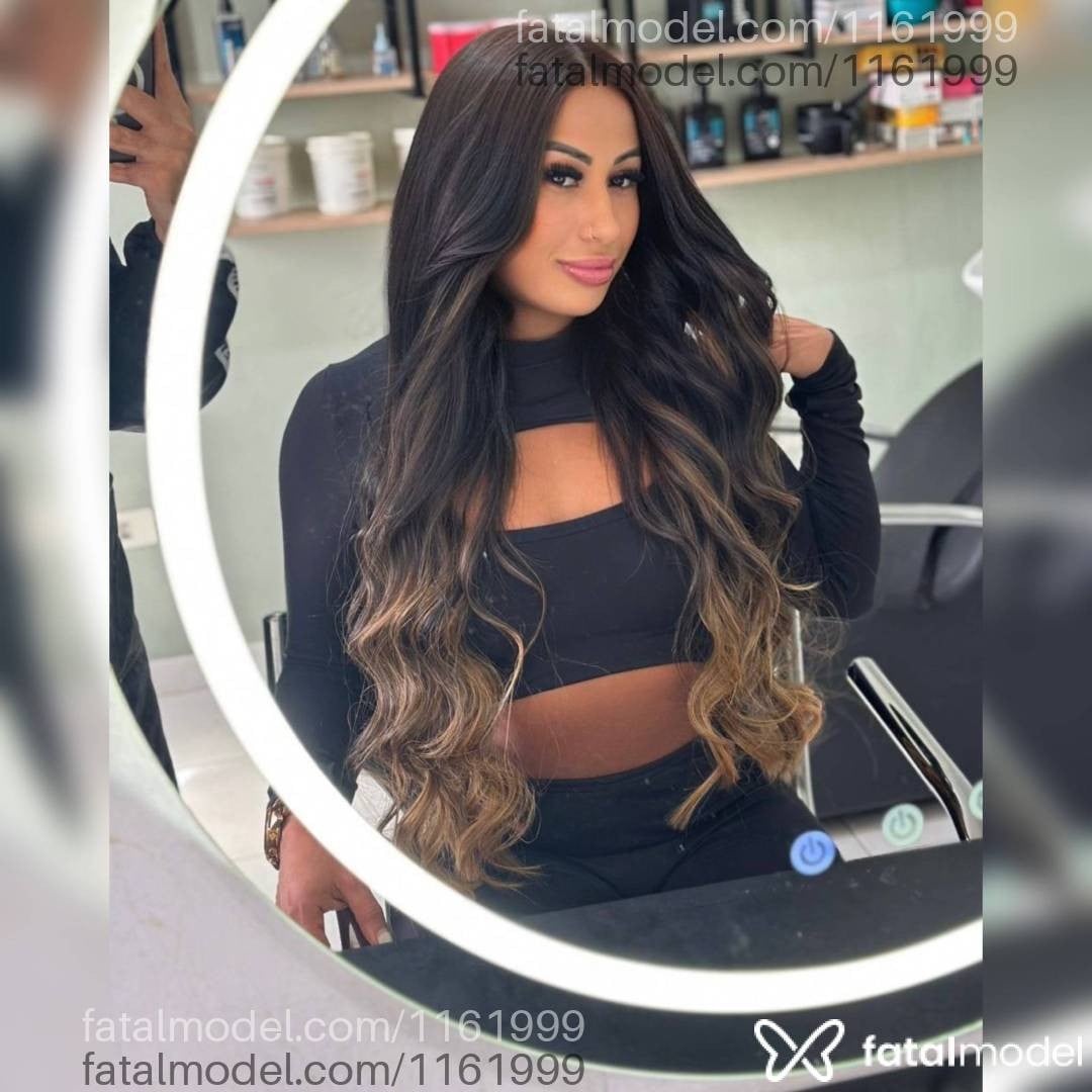 Acompanhante mulher com cabelo colorido de olhos castanhos em Bragança Paulista - SABRINA