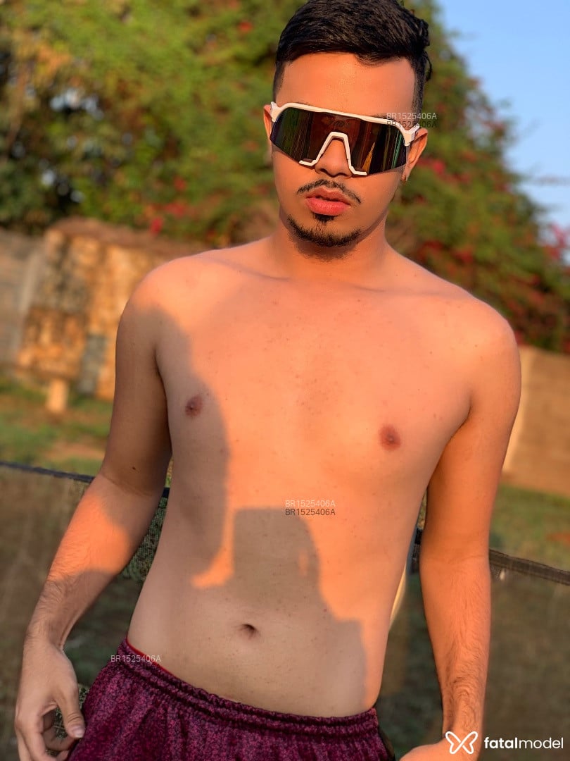 Acompanhante homem morena (o) de olhos castanhos em Franca - Maycon