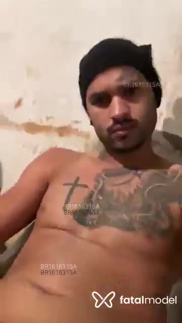 Acompanhante homem com cabelo castanho de olhos castanhos em Belo Horizonte Acompanhante homem com cabelo castanho de olhos castanhos em Belo Horizonte - Bradock