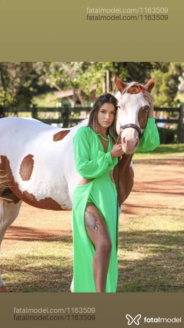 Acompanhante mulher morena (o) de olhos mel em Uberaba - Alice buarque