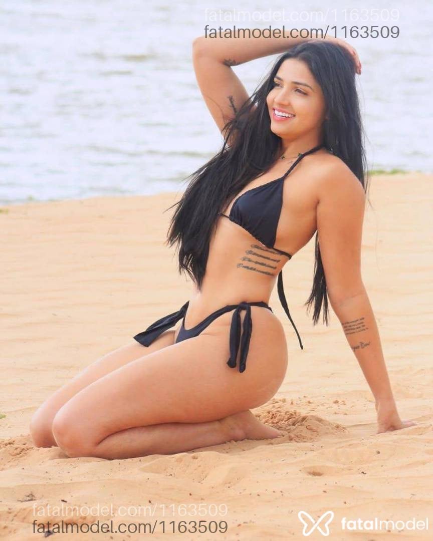 Acompanhante mulher morena (o) de olhos mel - Alice buarque