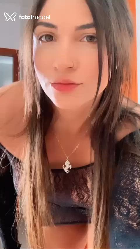 Acompanhante mulher morena (o) de olhos mel - Bruna Acompanhante mulher morena (o) de olhos mel - Bruna