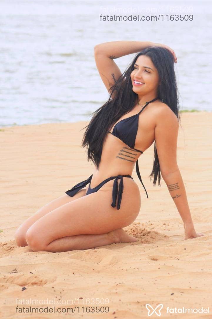 Acompanhante mulher morena (o) de olhos mel - Bruna