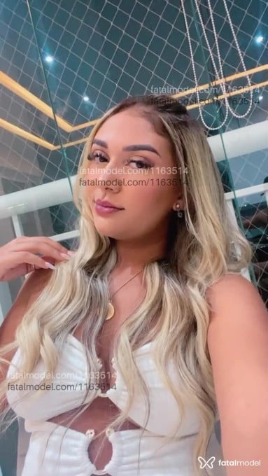 Acompanhante mulher loira (o) de olhos castanhos em São Bernardo do Campo - Letícia