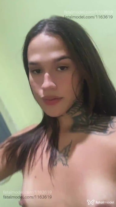 Acompanhante mulher trans com cabelo castanho de olhos castanhos em Cascavel - Rafaela