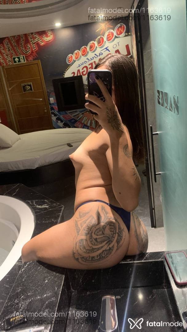 Acompanhante mulher trans com cabelo castanho de olhos castanhos em Cascavel - Rafaela