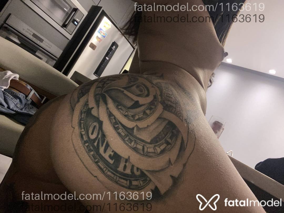 Acompanhante mulher trans com cabelo castanho de olhos castanhos em Cascavel - Rafaela