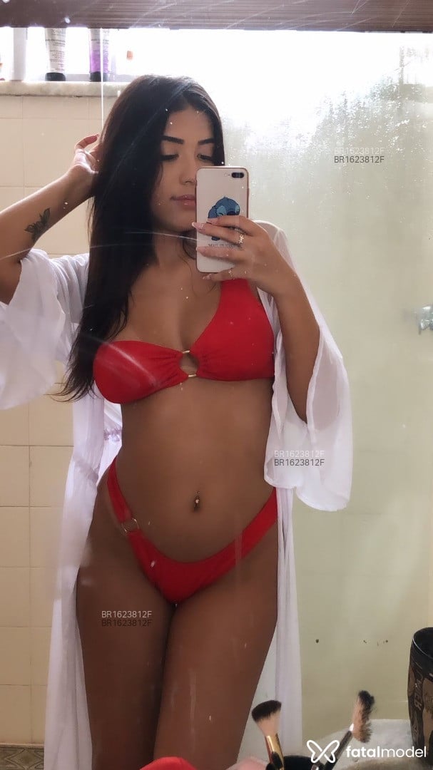 Acompanhante mulher morena (o) de olhos castanhos - Mariana