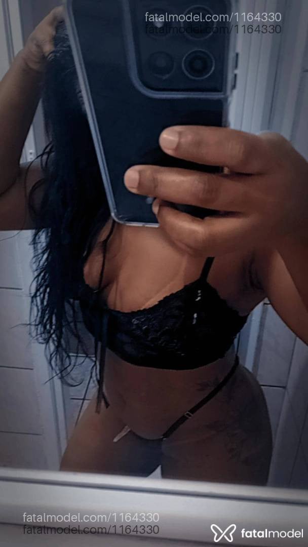 Acompanhante mulher morena (o) de olhos pretos - Kelly fernandes