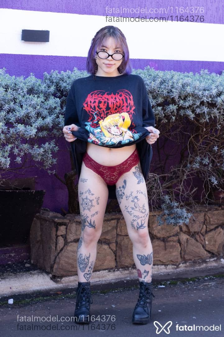 Acompanhante mulher morena (o) de olhos castanhos - Naomi Okino