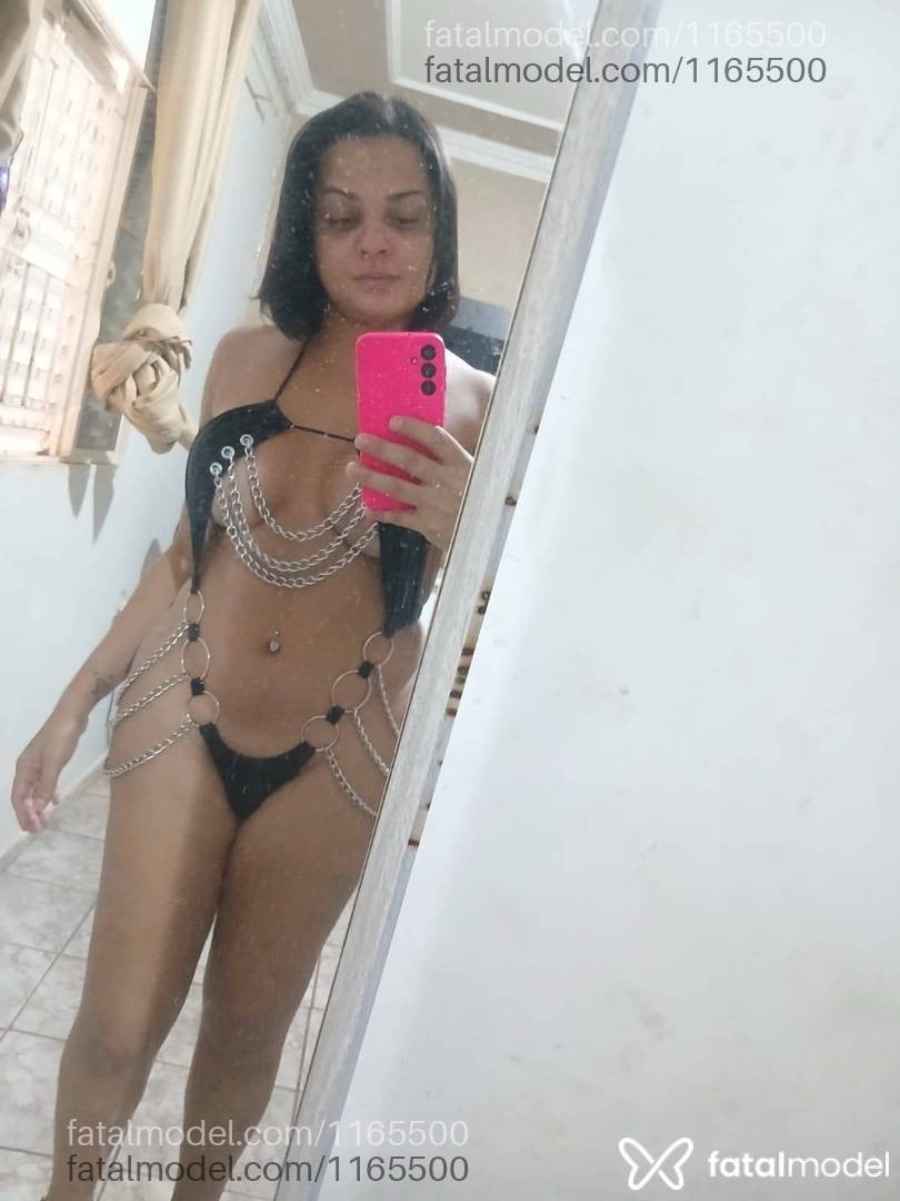 Acompanhante travesti com cabelo castanho de olhos castanhos em Patos de Minas - Antonella Cox