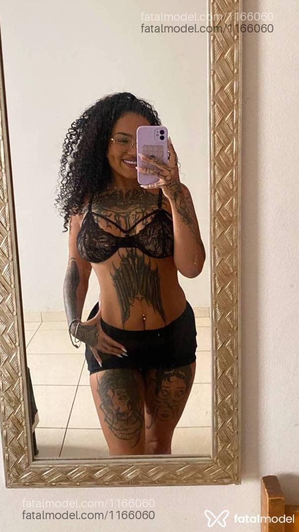 Acompanhante mulher morena (o) de olhos castanhos - Manu