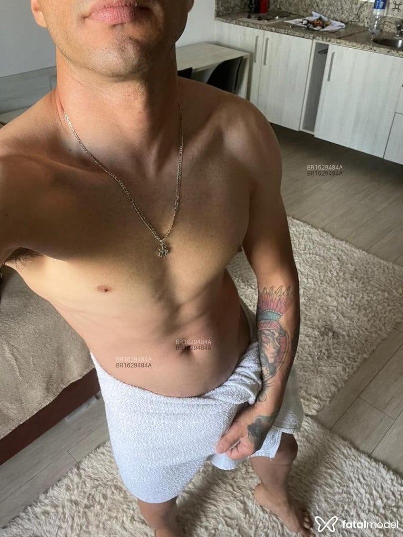 Acompanhante homem morena (o) de olhos castanhos em Curitiba - Marcello Thales