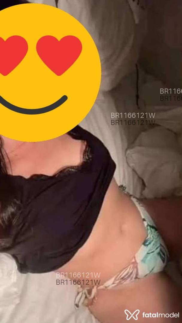 Acompanhante mulher morena (o) de olhos castanhos em Veranópolis Acompanhante mulher morena (o) de olhos castanhos em Veranópolis - Larissa