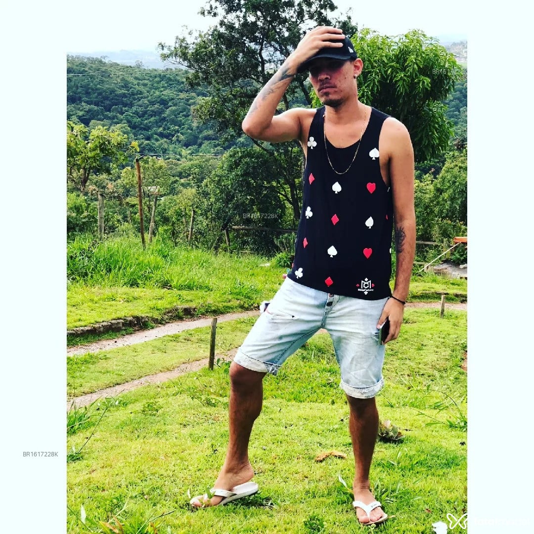 Acompanhante homem com cabelo castanho de olhos verdes em Contagem - Magic vini
