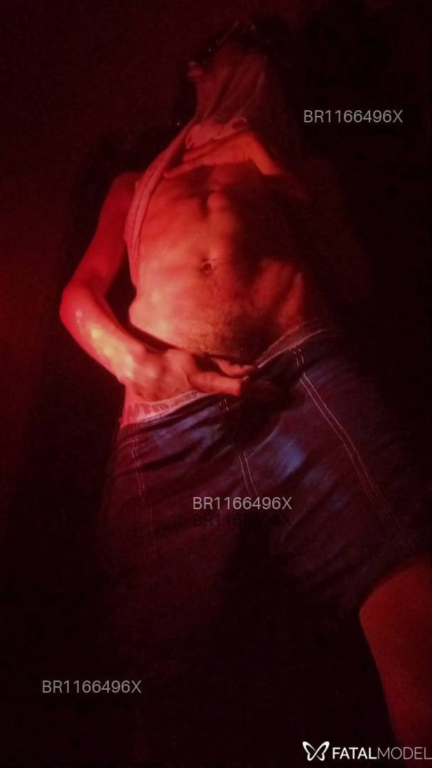 Acompanhante homem morena (o) de olhos castanhos em São Paulo - Edwyn