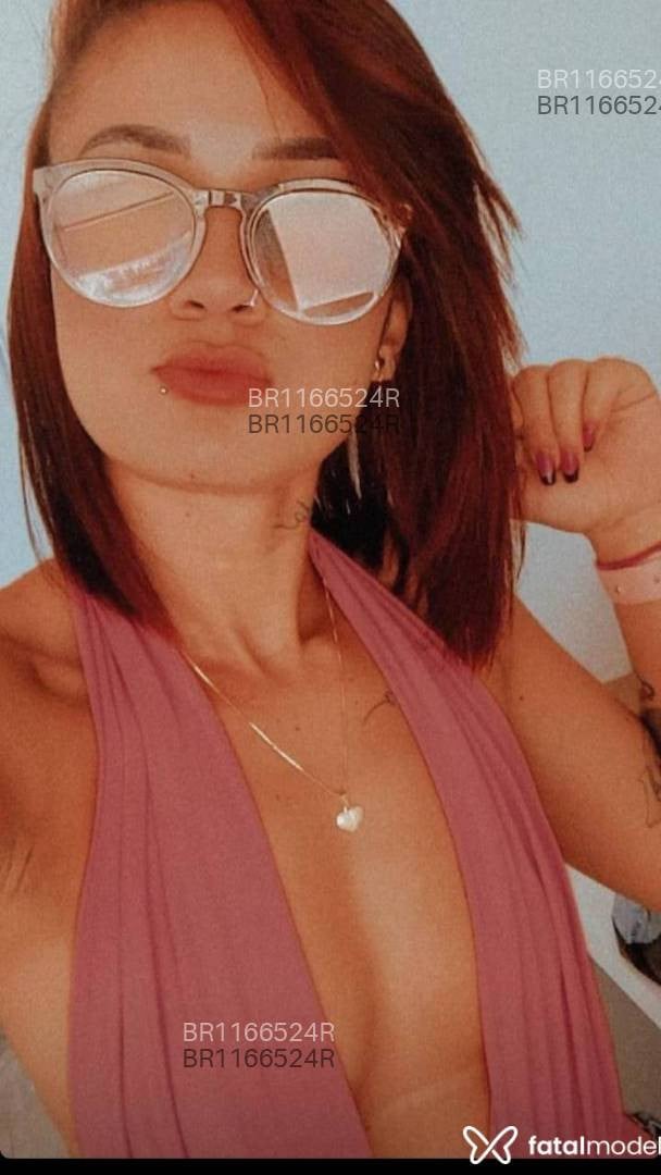 Acompanhante mulher com cabelo castanho de olhos castanhos em Bom Despacho Acompanhante mulher com cabelo castanho de olhos castanhos em Bom Despacho - Jhulya Andrade