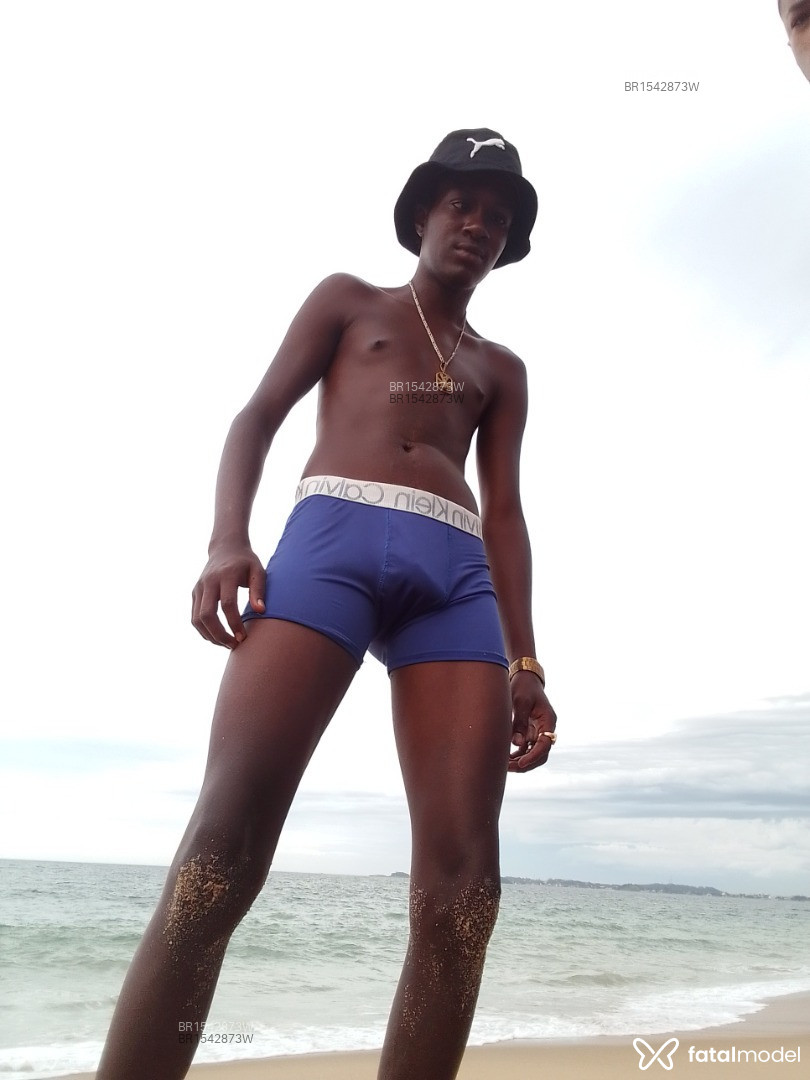 Acompanhante homem morena (o) de olhos castanhos em Virtual - Donny