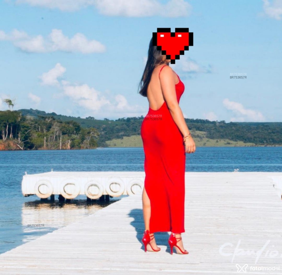 Acompanhante mulher com cabelo castanho de olhos castanhos em Lavras - Laura Diaz