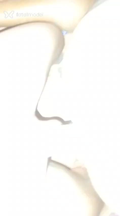 Acompanhante mulher trans com cabelo castanho de olhos castanhos - Valentina Ricci