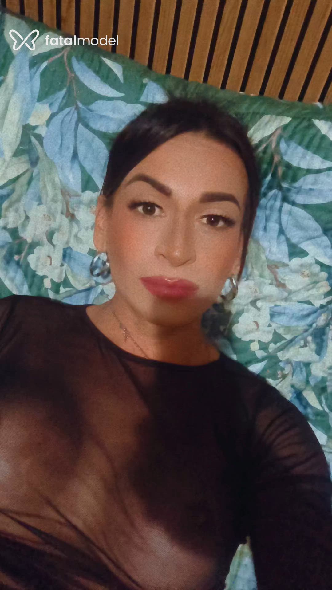 Acompanhante mulher trans com cabelo castanho de olhos castanhos - Valentina Ricci