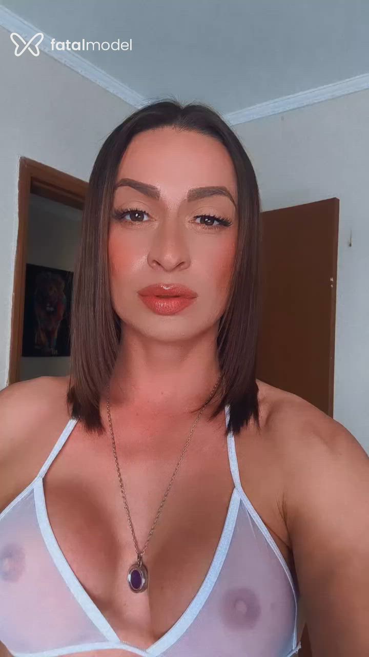 Acompanhante mulher trans com cabelo castanho de olhos castanhos - Valentina Ricci