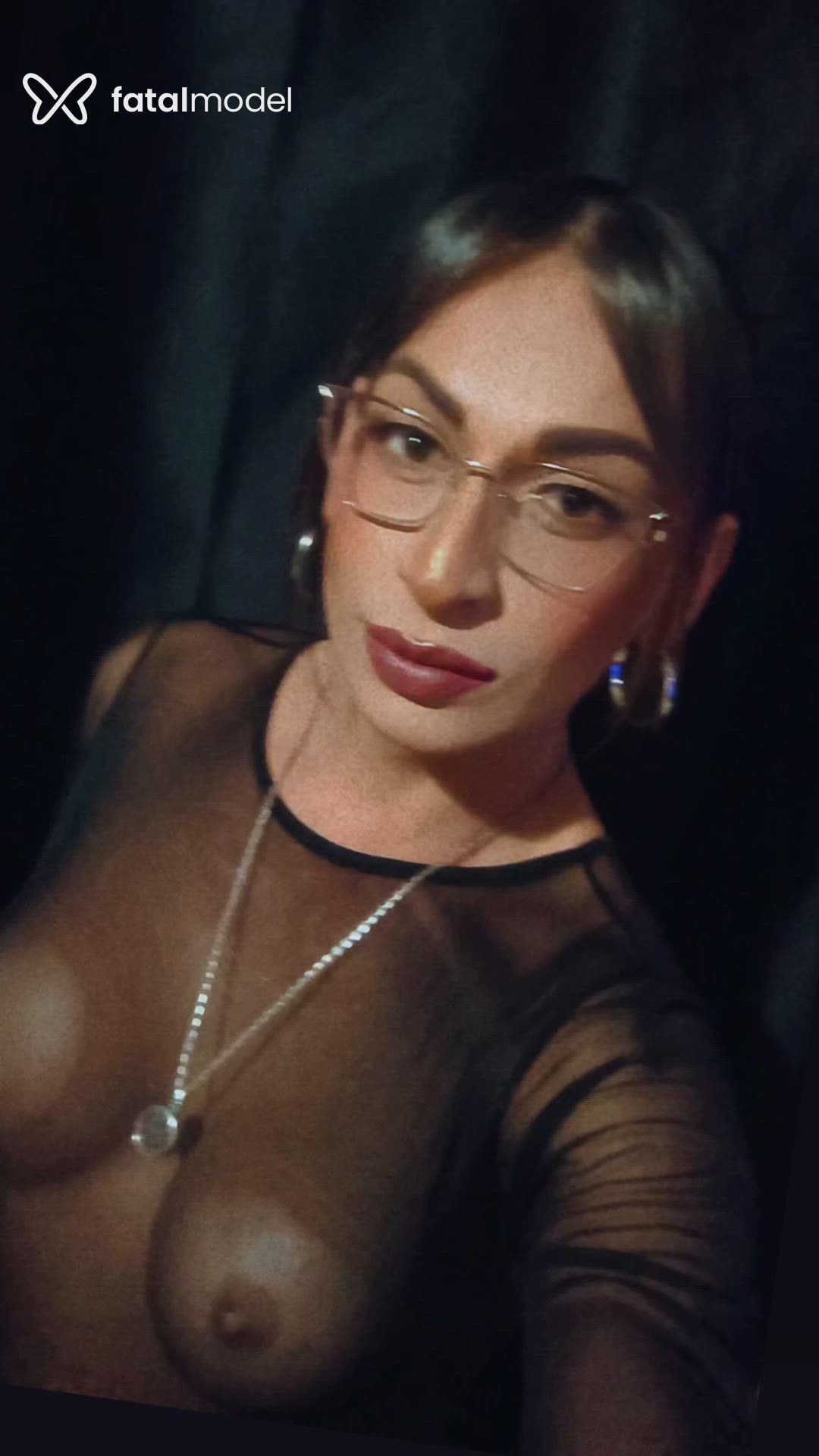 Acompanhante mulher trans com cabelo castanho de olhos castanhos - Valentina Ricci