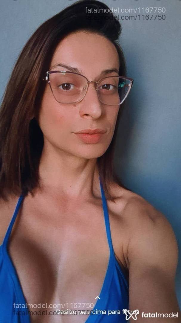 Acompanhante mulher trans com cabelo castanho de olhos castanhos em Mogi Guaçu - Valentina Ricci