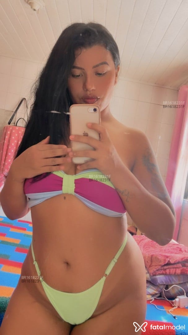 Acompanhante mulher morena (o) de olhos castanhos em Tubarão Acompanhante mulher morena (o) de olhos castanhos em Tubarão - Kelly Baroso