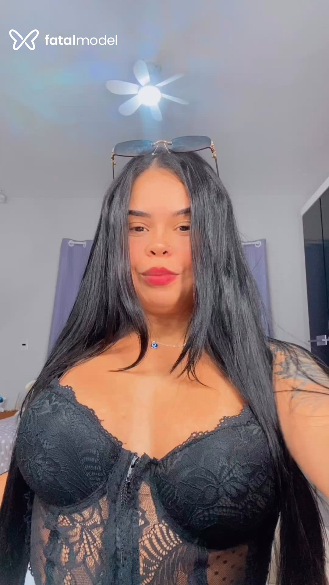 Acompanhante mulher morena (o) de olhos pretos - Bruna Surfistinhaa