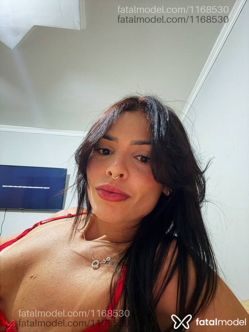 Acompanhante mulher com cabelo castanho de olhos castanhos - Isabella