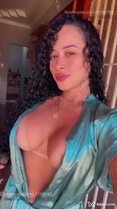 Acompanhante mulher morena (o) de olhos castanhos em São Mateus - Rafaela Ferraz