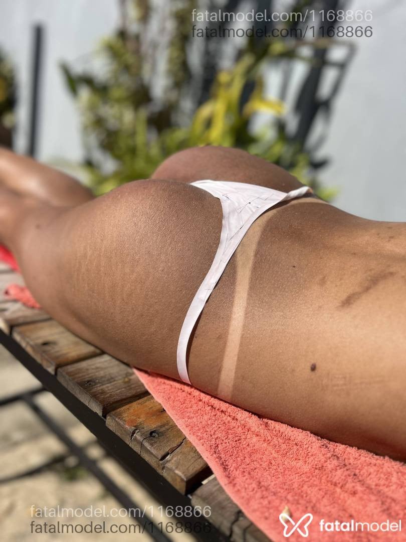 Acompanhante travesti morena (o) de olhos pretos - Nikole Pereira